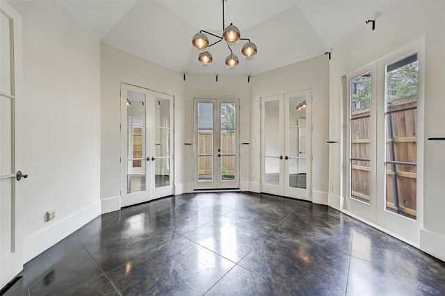 3128 Alabama Court, Houston, TX 77027