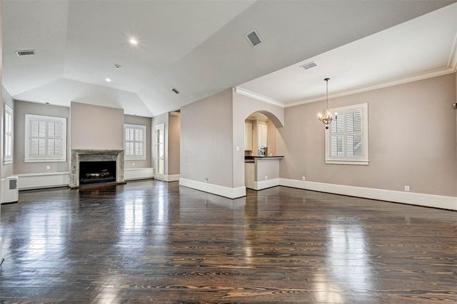 3128 Alabama Court, Houston, TX 77027