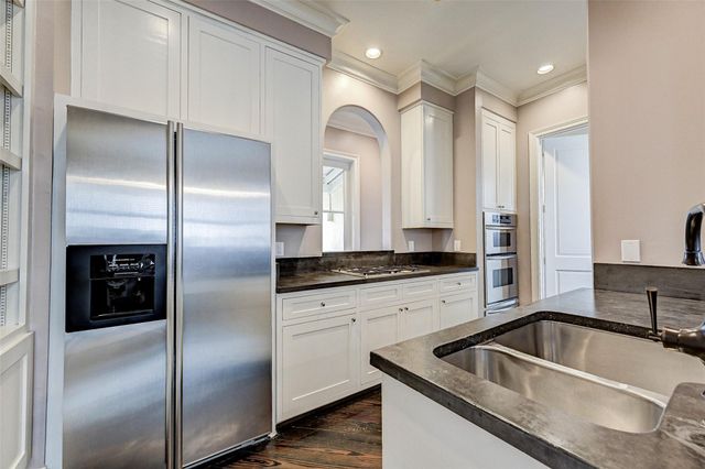 3128 Alabama Court, Houston, TX 77027