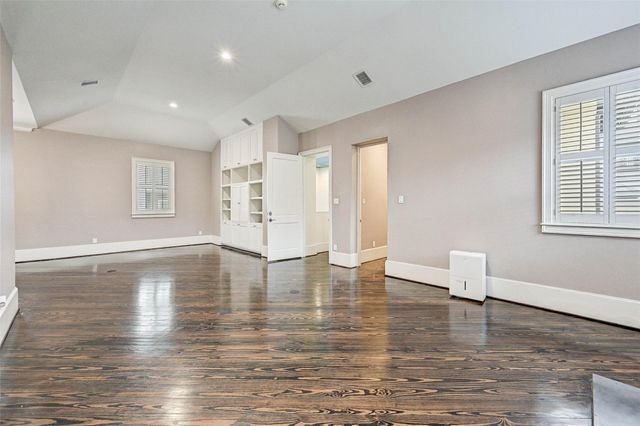 3128 Alabama Court, Houston, TX 77027