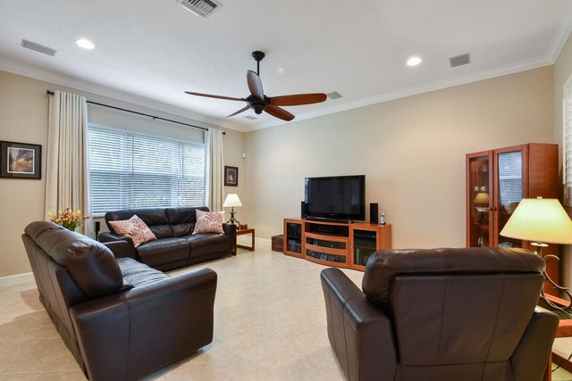 4679 Cadiz Circle, Palm Beach Gardens, FL 33418