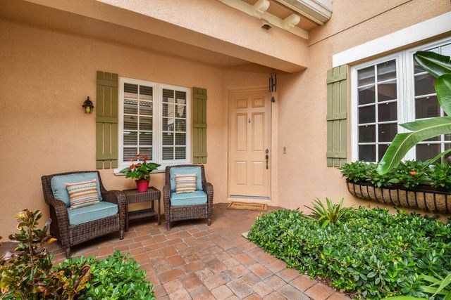 4679 Cadiz Circle, Palm Beach Gardens, FL 33418