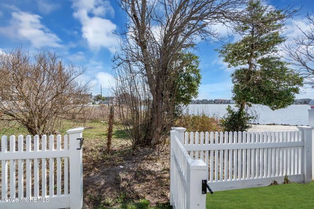 200 Washington Avenue, Point Pleasant Beach, NJ 08742