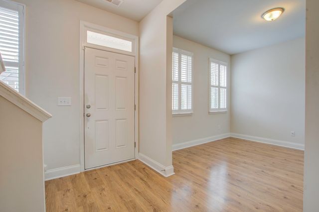 7824 Montview Road, North Charleston, SC 29418