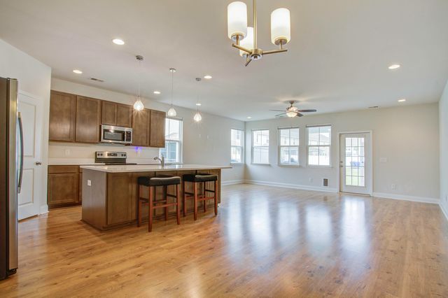 7824 Montview Road, North Charleston, SC 29418