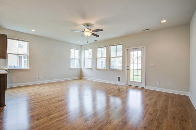 7824 Montview Road, North Charleston, SC 29418