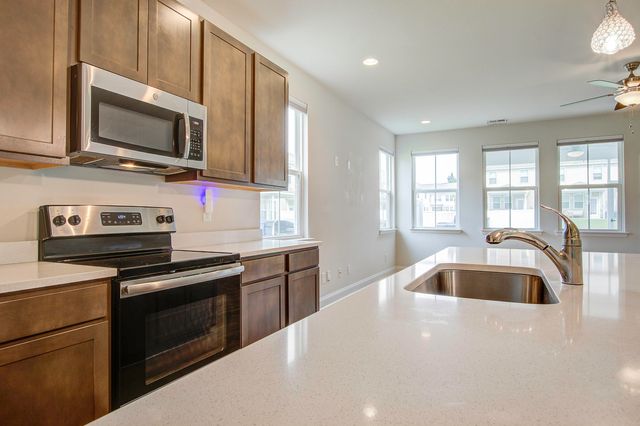 7824 Montview Road, North Charleston, SC 29418