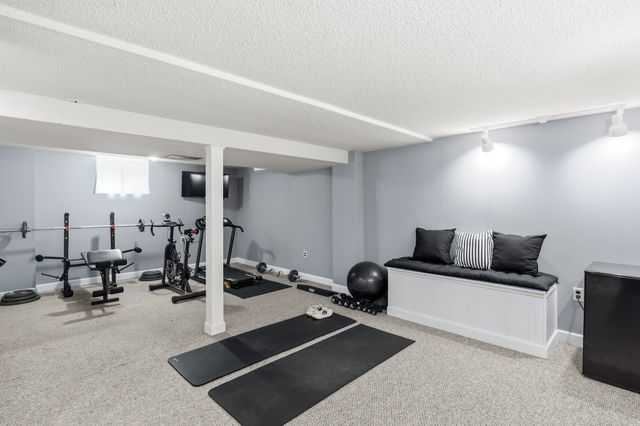 3601 SW 30th Street, Des Moines, IA 50321