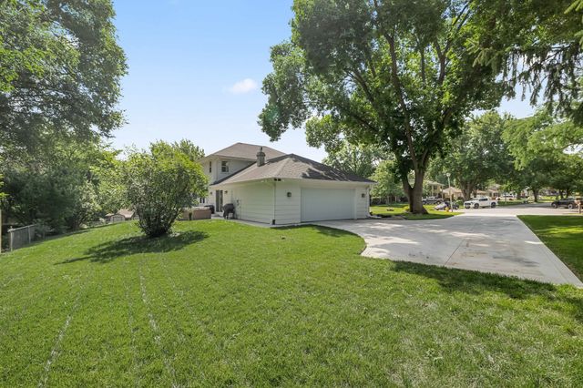 3601 SW 30th Street, Des Moines, IA 50321