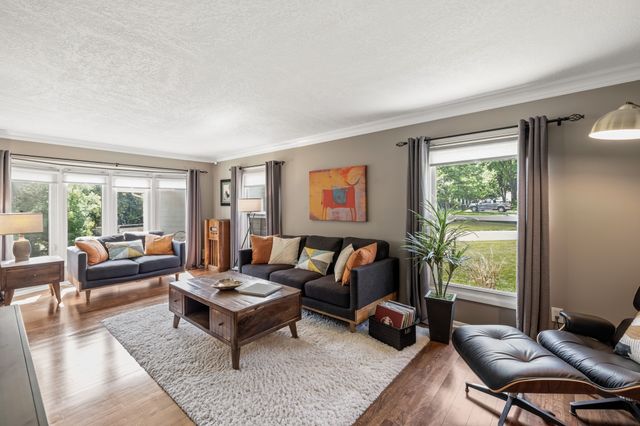 3601 SW 30th Street, Des Moines, IA 50321