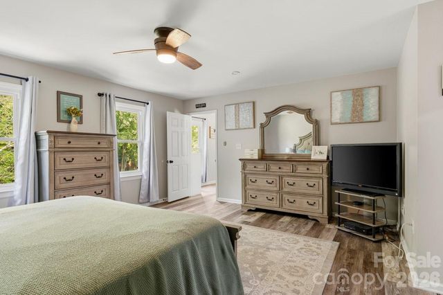 1171 37th Avenue Drive NE, Hickory, NC 28601