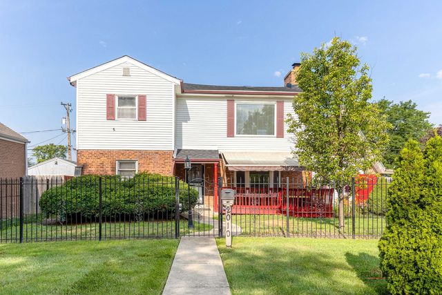 2010 S 16th Avenue, Broadview, IL 60155