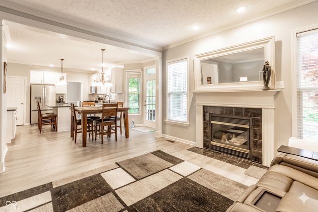 6557 Yorkshire Circle, Zionsville, IN 46077