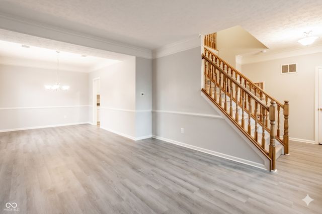 6557 Yorkshire Circle, Zionsville, IN 46077