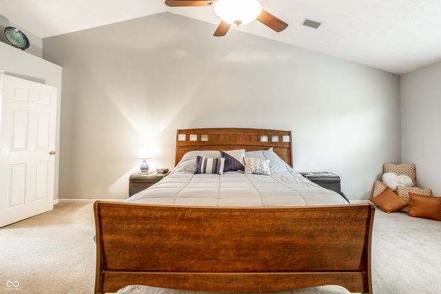 6557 Yorkshire Circle, Zionsville, IN 46077