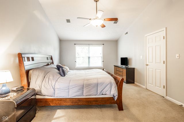 6557 Yorkshire Circle, Zionsville, IN 46077