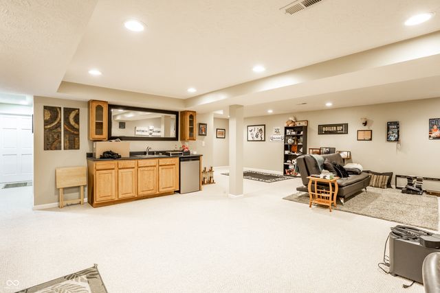6557 Yorkshire Circle, Zionsville, IN 46077
