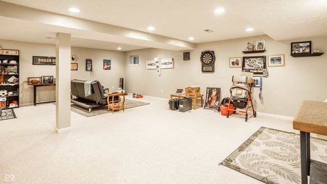 6557 Yorkshire Circle, Zionsville, IN 46077