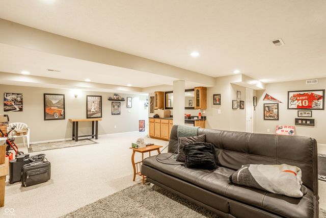 6557 Yorkshire Circle, Zionsville, IN 46077