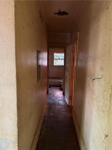 384 Hopkins Street SW, Atlanta, GA 30310