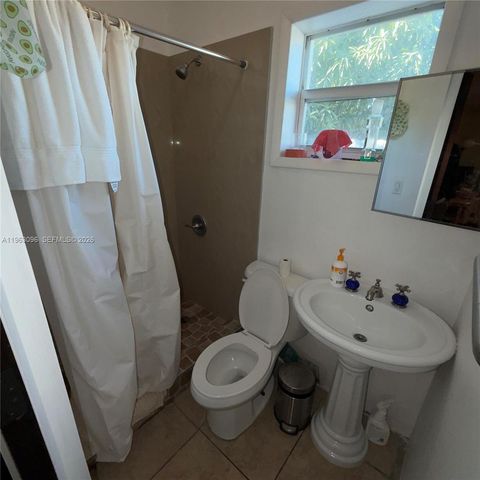 3050 NW 26th St, Miami, FL 33142