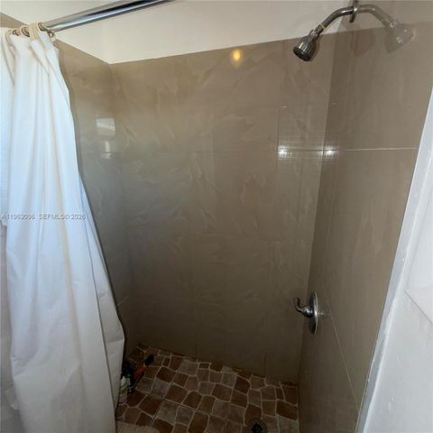 3050 NW 26th St, Miami, FL 33142