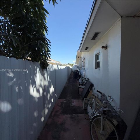 3050 NW 26th St, Miami, FL 33142