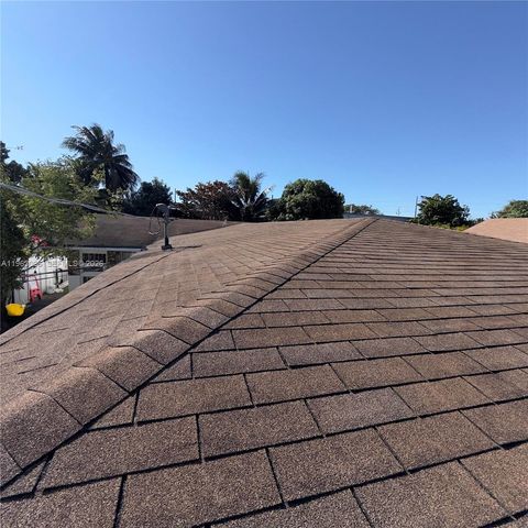 3050 NW 26th St, Miami, FL 33142