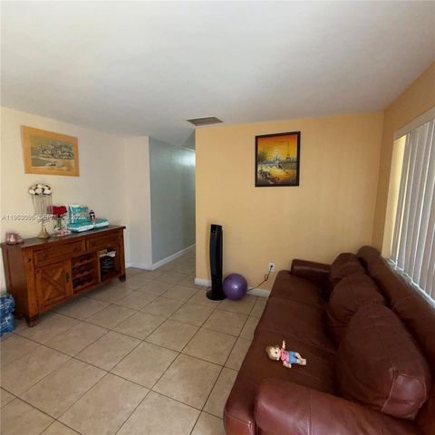 3050 NW 26th St, Miami, FL 33142