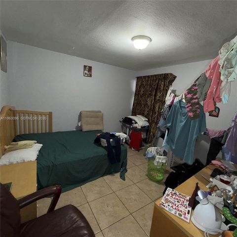 3050 NW 26th St, Miami, FL 33142