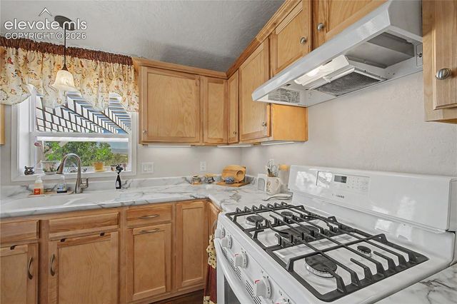 245 N Quail Court, Rockvale, CO 81244