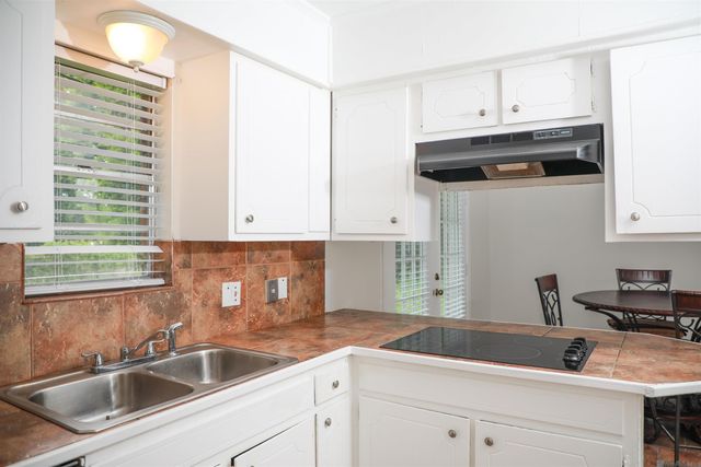 5740 D'juanna Dr, Baton Rouge, LA 70811