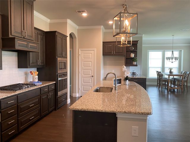 209 Johnson Street, Granbury, TX 76048