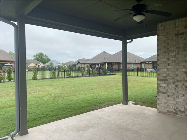 209 Johnson Street, Granbury, TX 76048