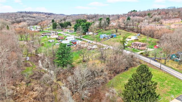 3056 Santiago Rd, Imperial, PA 15126