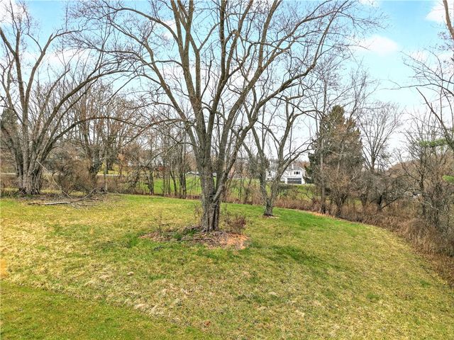 3056 Santiago Rd, Imperial, PA 15126