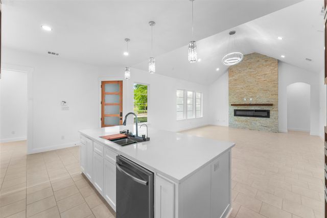 6048 VZ County Road 2120, Wills Point, TX 75169