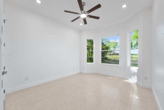 6048 VZ County Road 2120, Wills Point, TX 75169
