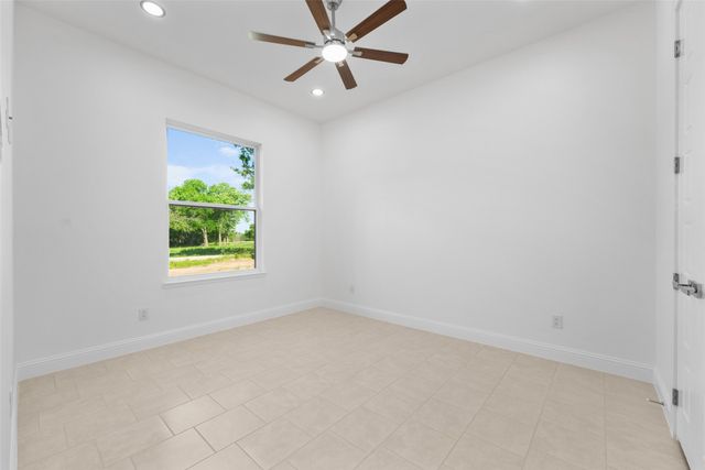 6048 VZ County Road 2120, Wills Point, TX 75169