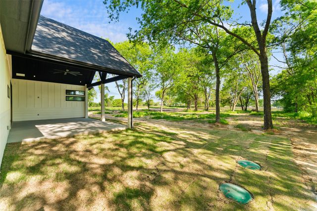 6048 VZ County Road 2120, Wills Point, TX 75169