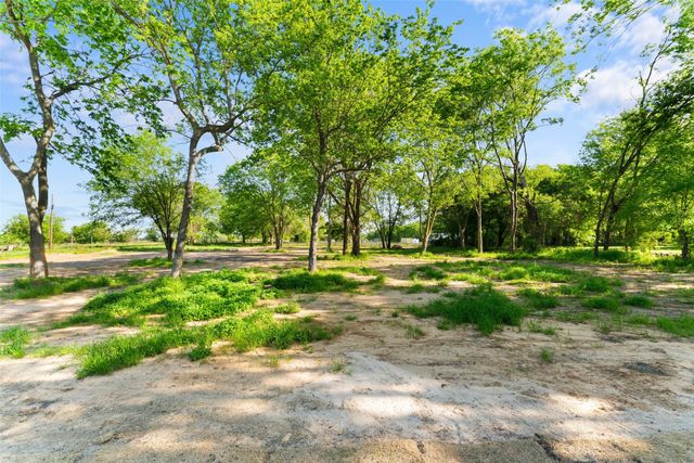 6048 VZ County Road 2120, Wills Point, TX 75169
