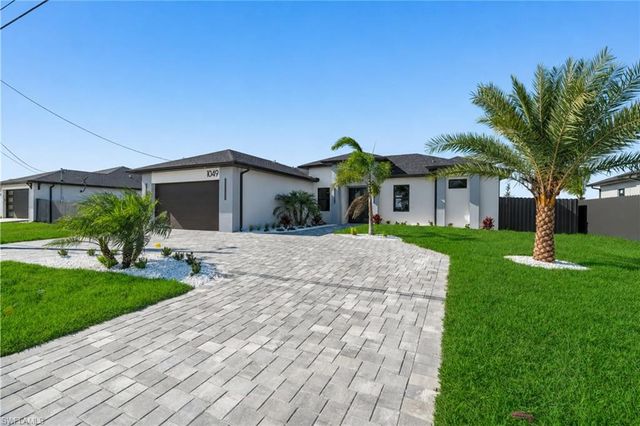 1049 Embers PKWY W, Cape Coral, FL 33993