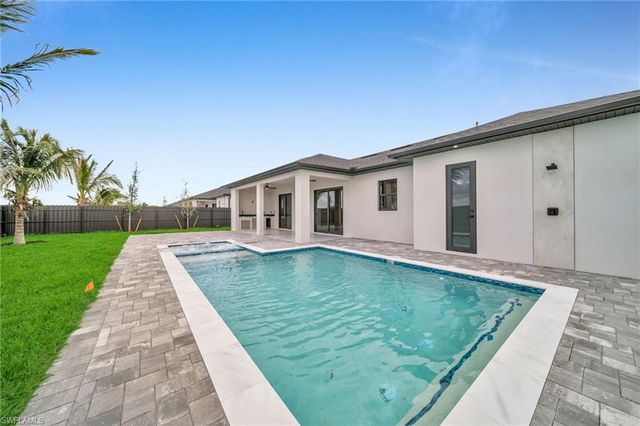 1049 Embers PKWY W, Cape Coral, FL 33993