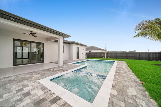 1049 Embers PKWY W, Cape Coral, FL 33993