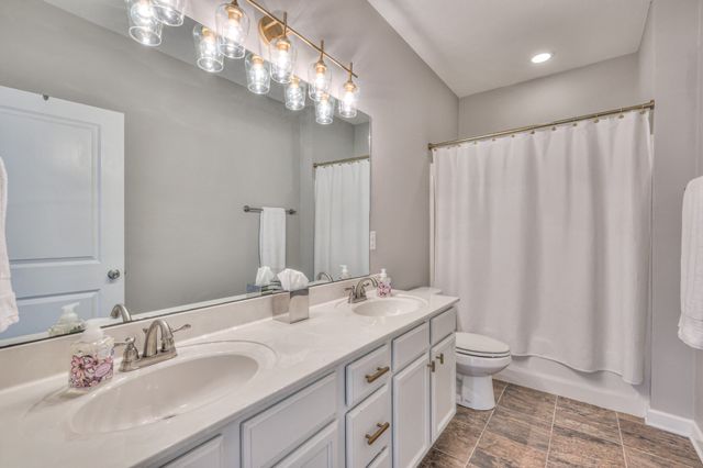 8313 Middlewick Ln, Nolensville, TN 37135