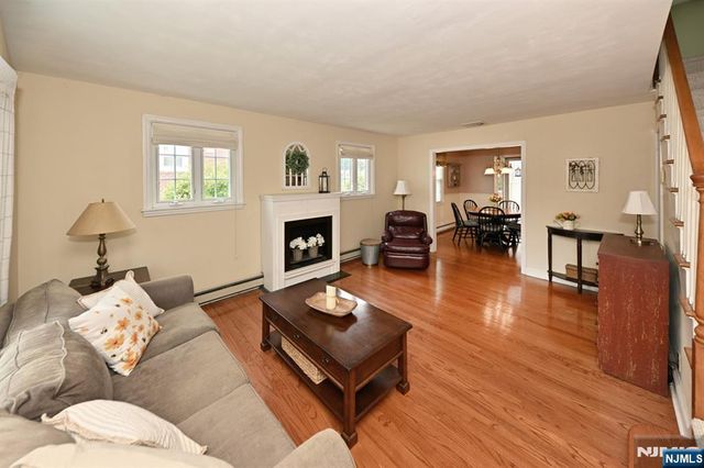182 Roosevelt Place, Maywood, NJ 07607