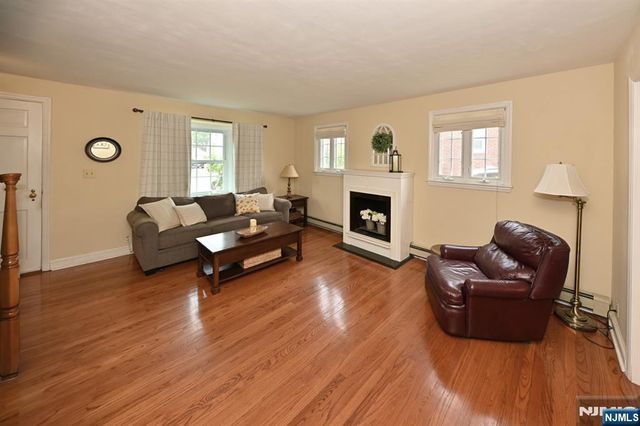 182 Roosevelt Place, Maywood, NJ 07607