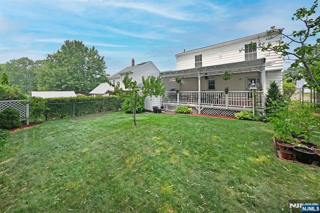 182 Roosevelt Place, Maywood, NJ 07607