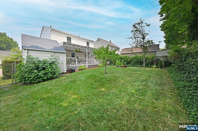 182 Roosevelt Place, Maywood, NJ 07607