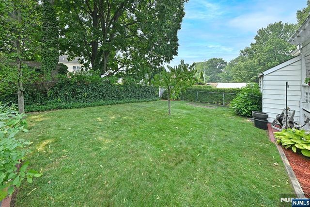 182 Roosevelt Place, Maywood, NJ 07607